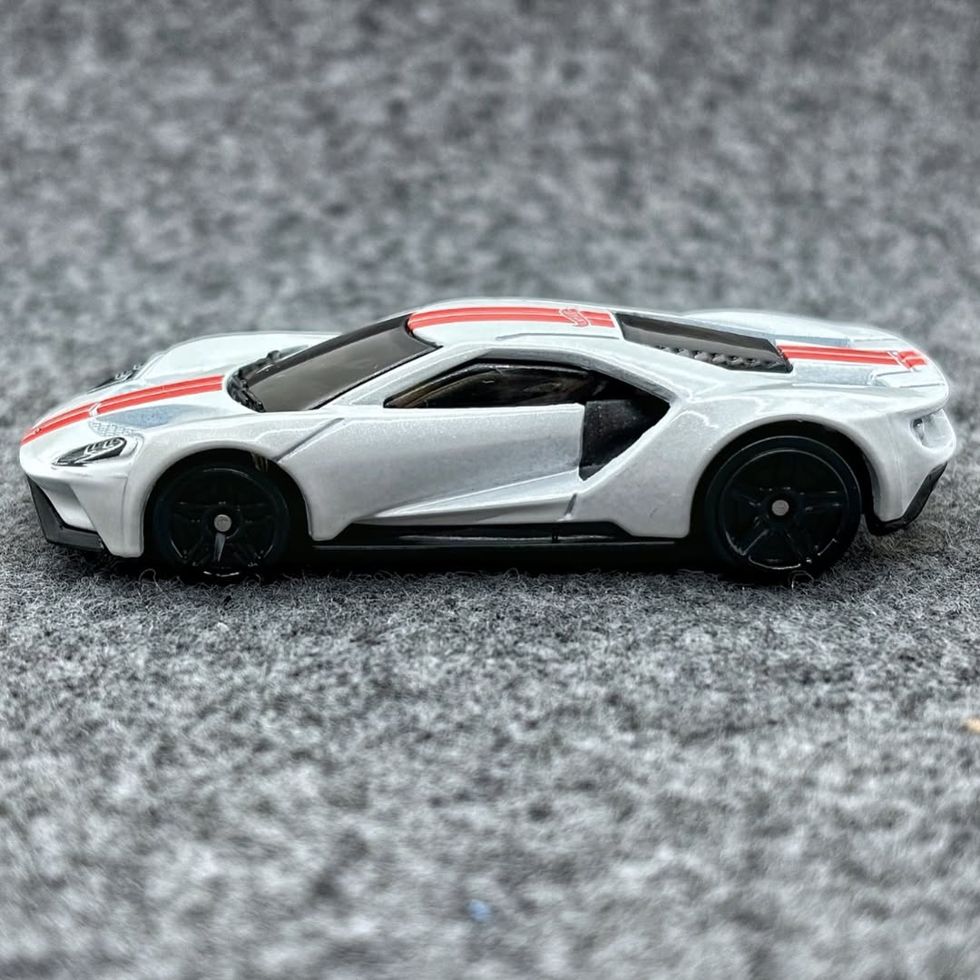 '17 FORD GT- HOTWHEELS