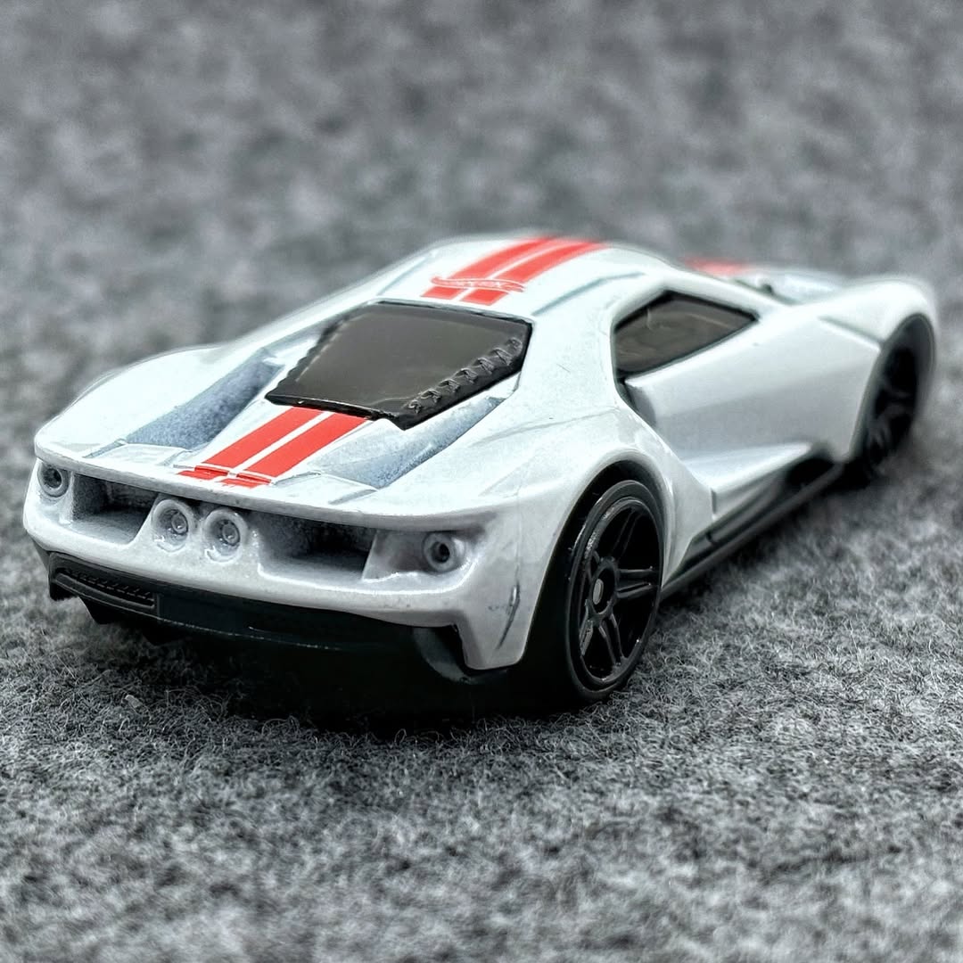'17 FORD GT- HOTWHEELS