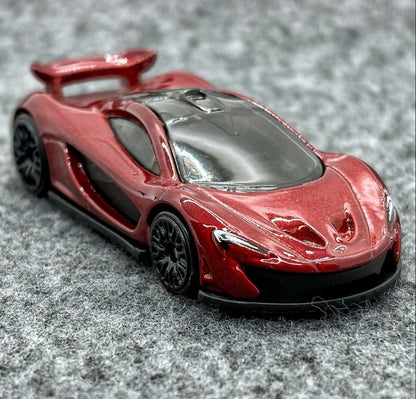 Mc Laren P1 (red)- HOTWHEELS