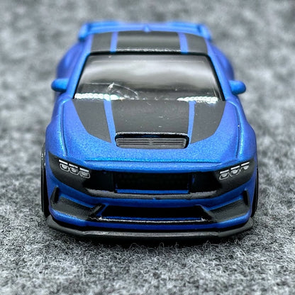 HOTWHEELS- Ford Mustang darkhorse (BLUE)